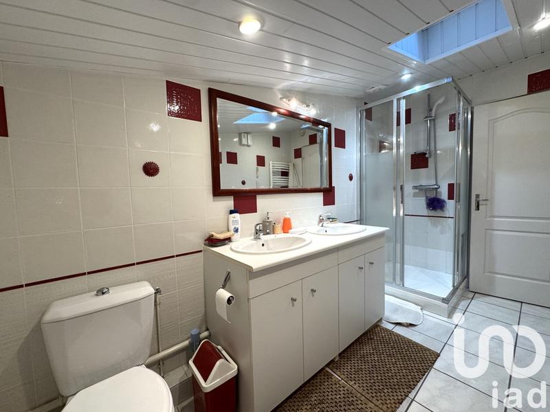 Maison - 198 m² - 8 pièces