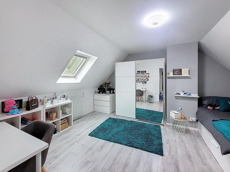 Maison - 122 m² - 4 pièces