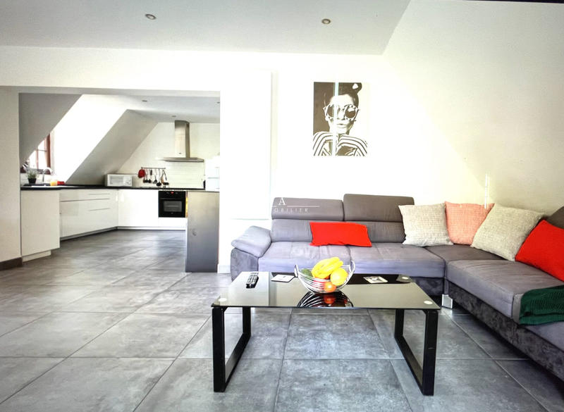 Maison - 270 m² - 11 pièces