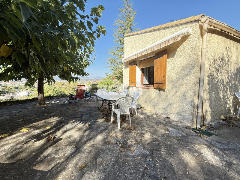 Maison - 93 m² - 4 pièces