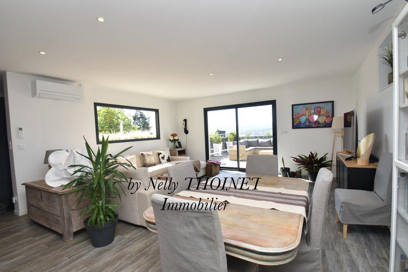 Maison - 106 m² - 4 pièces