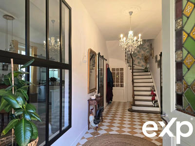 Maison ancienne - 220 m² - 7 pièces