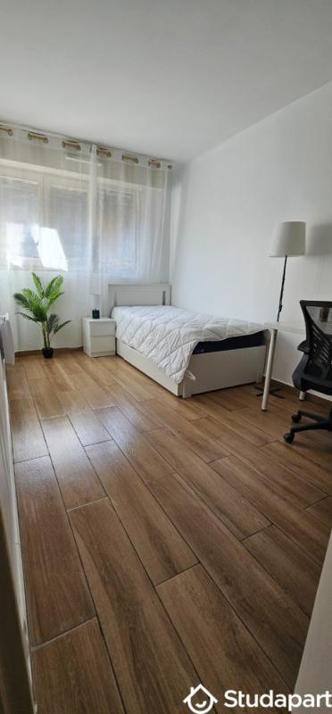 Chambre - 10 m² - 1 pièce