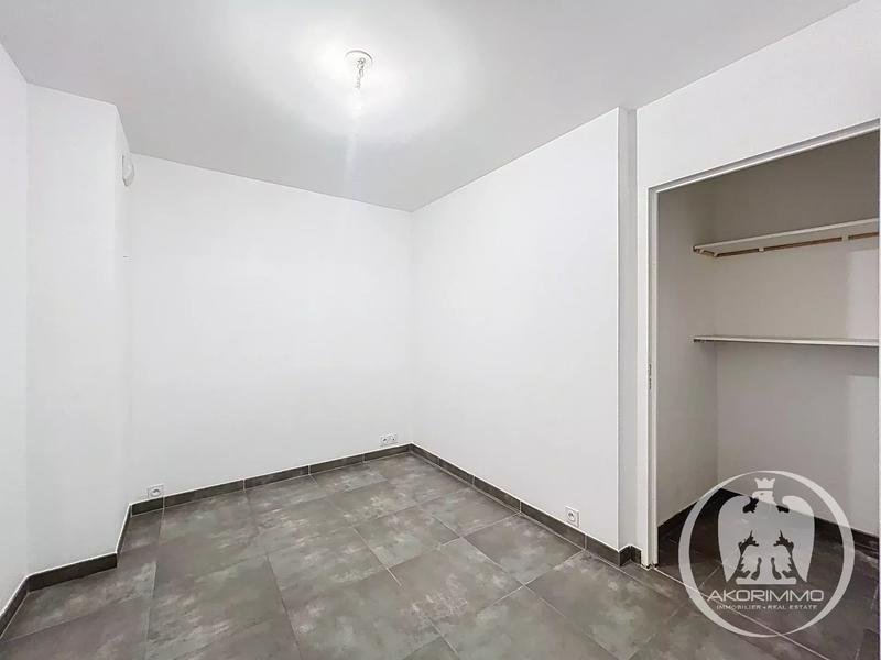 Appartement - 77 m² - 4 pièces