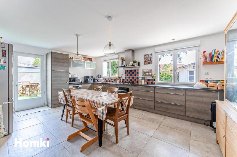 Maison - 150 m² - 7 pièces