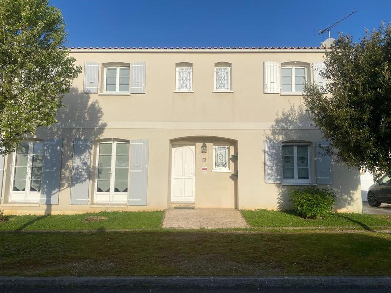 Maison - 183 m² - 8 pièces