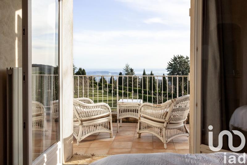 Maison - 187 m² - 6 pièces