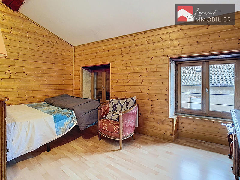 Maison - 136 m² - 4 pièces