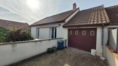 Maison - 93 m² - 5 pièces