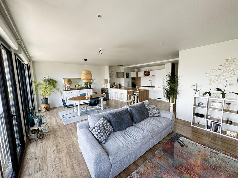 Appartement - 91 m² - 4 pièces