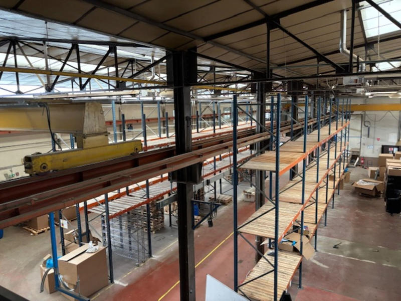 Local d'activité / Entrepôt - 2 000 m²