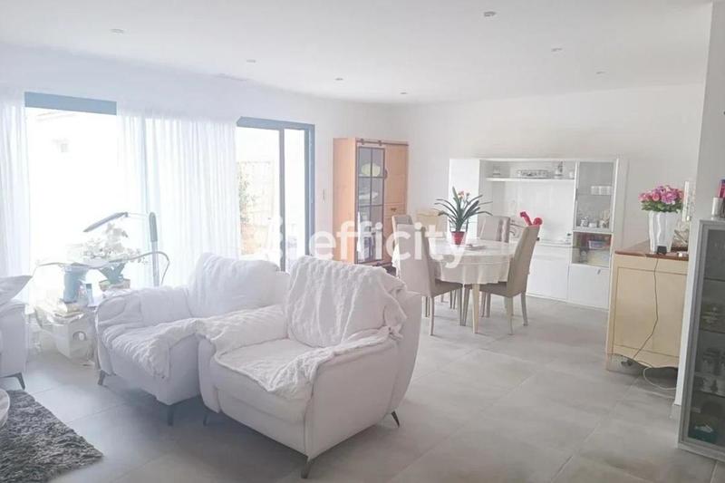 Maison - 108 m² - 5 pièces