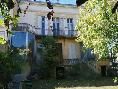Maison - 350 m² - 11 pièces