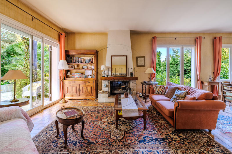 Maison - 160 m² - 8 pièces