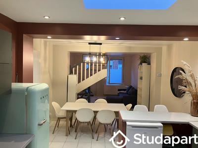 Chambre - 10 m² - 1 pièce