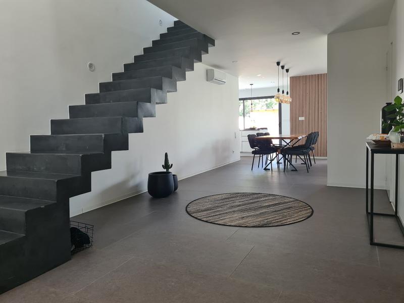 Maison - 145 m² - 6 pièces