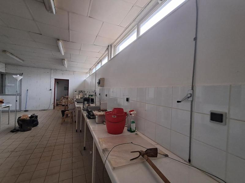 Parking / Garage - 540 m²