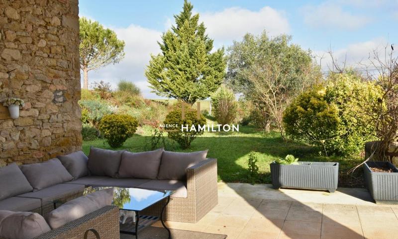 Maison - 399 m² - 11 pièces