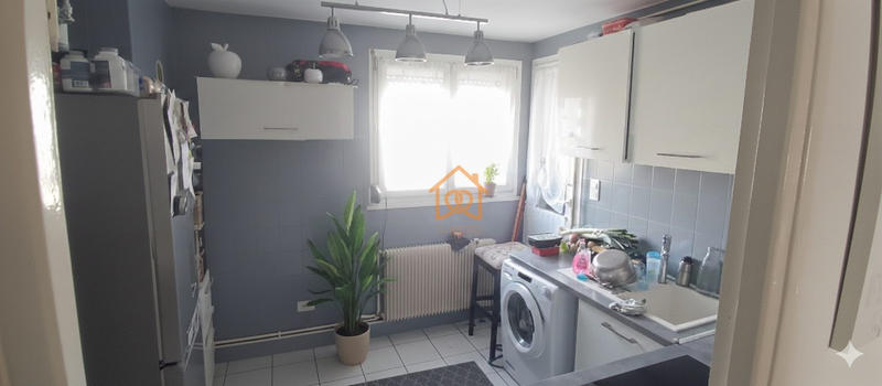 Appartement - 82 m² - 4 pièces