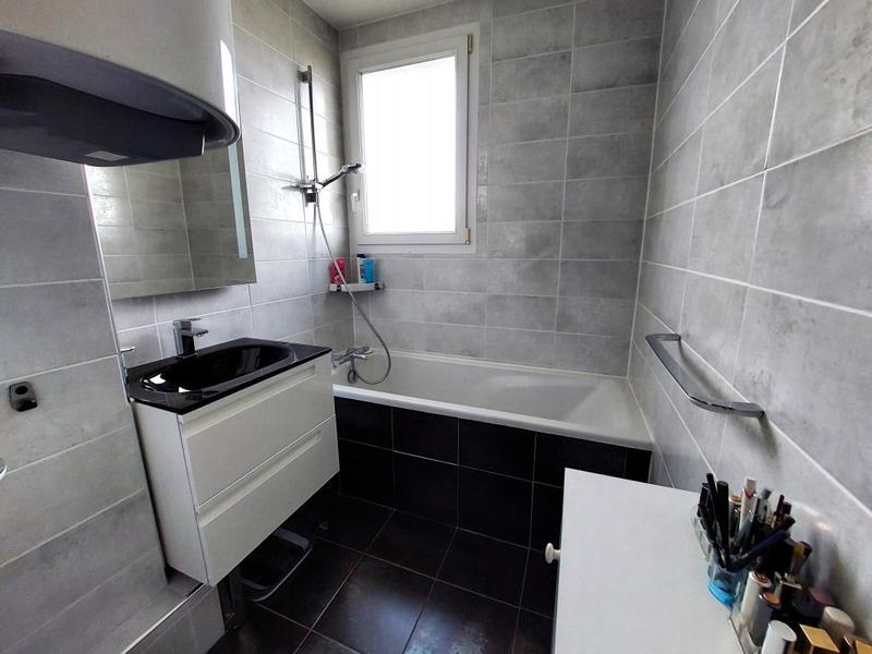 Appartement - 65 m² - 4 pièces