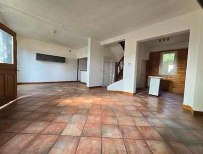 Maison - 93 m² - 4 pièces