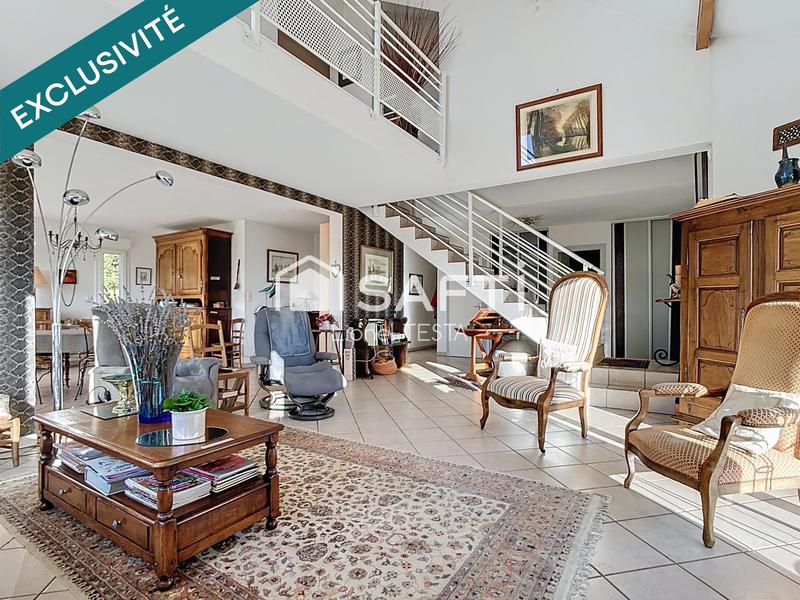 Maison - 181 m² - 6 pièces