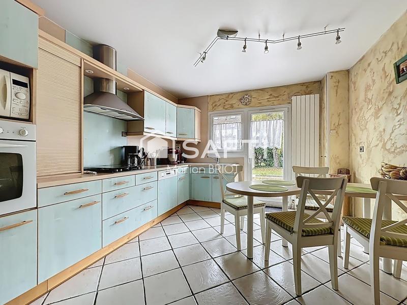 Maison - 137 m² - 6 pièces