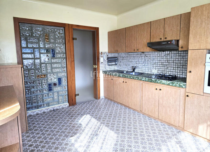 Maison - 213 m² - 8 pièces