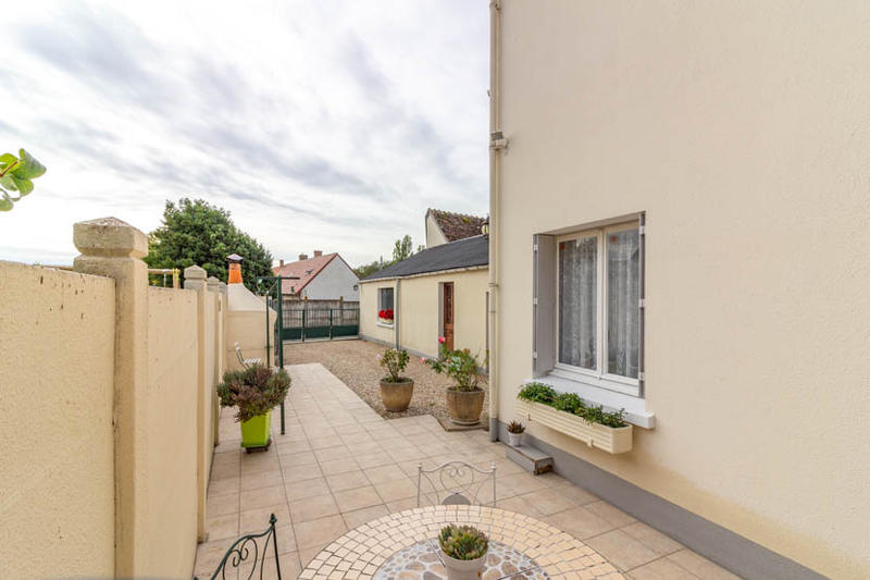 Maison - 181 m² - 7 pièces