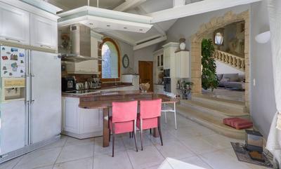 Maison - 255 m² - 6 pièces