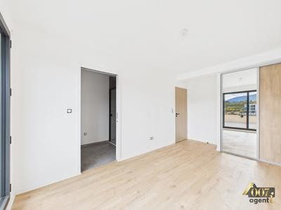 Appartement - 96 m² - 4 pièces