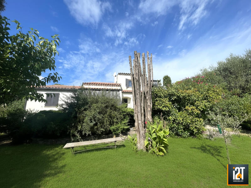 Villa - 157 m² - 6 pièces