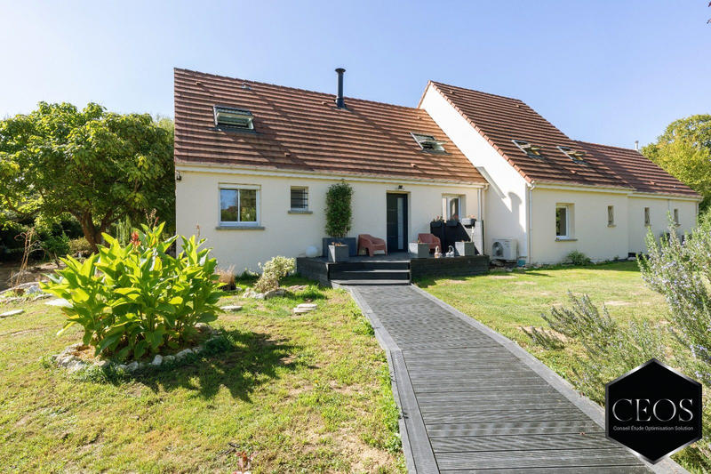 Maison - 280 m² - 8 pièces