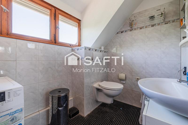 Maison - 202 m² - 7 pièces