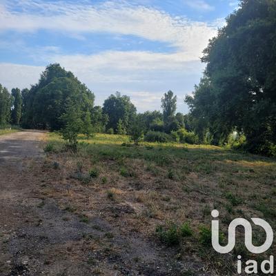 Terrain - 1 900 m²