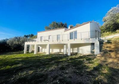 Villa - 139 m² - 6 pièces