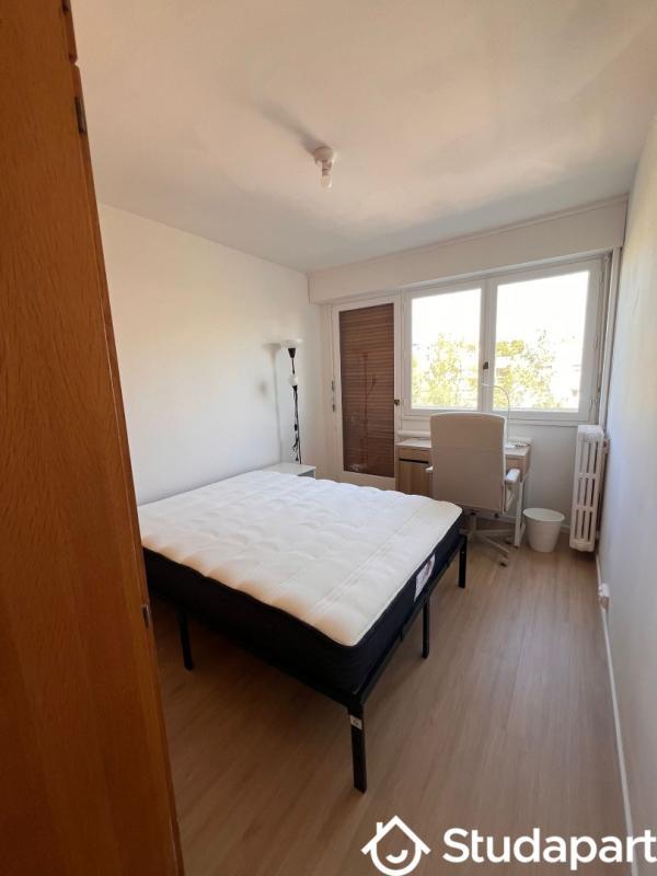 Chambre - 12 m² - 1 pièce