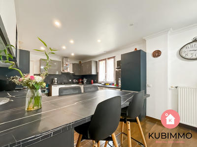 Maison - 105 m² - 6 pièces