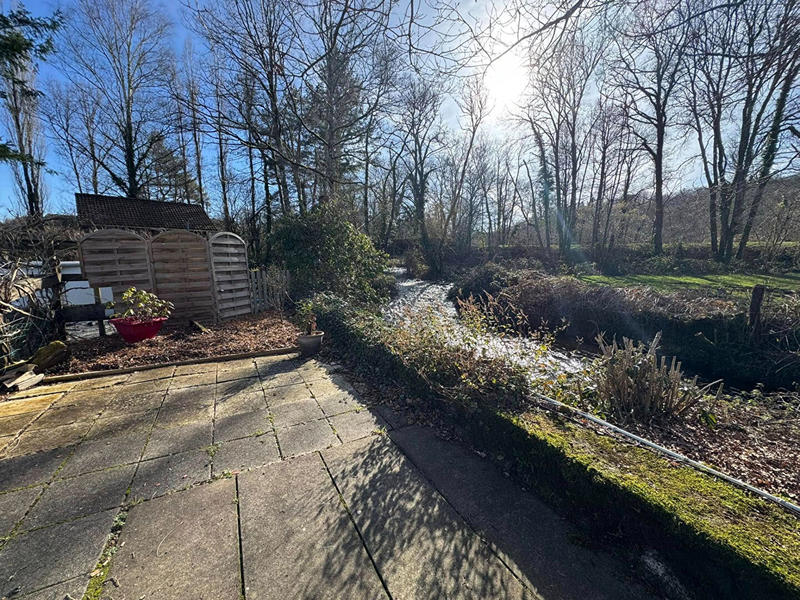 Maison - 300 m² - 7 pièces