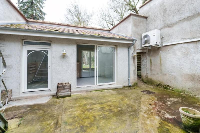 Maison - 210 m² - 7 pièces