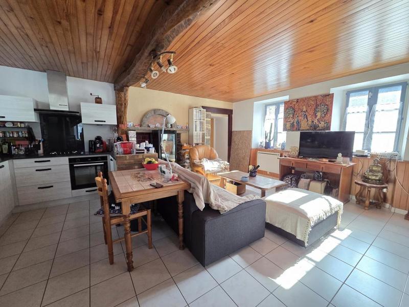 Maison en pierre - 151 m² - 5 pièces