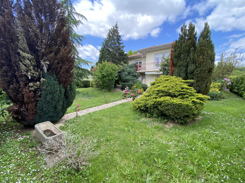 Maison - 160 m² - 5 pièces