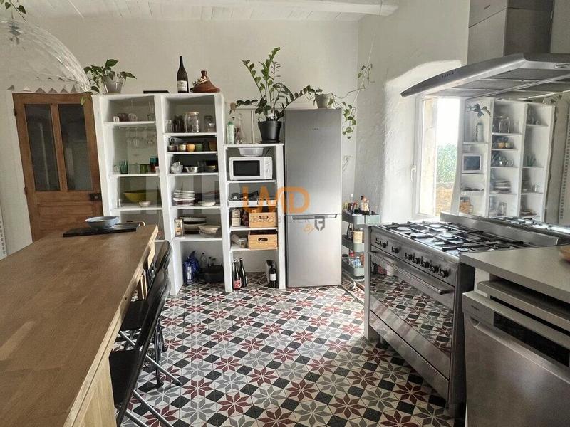 Maison de village - 180 m² - 9 pièces