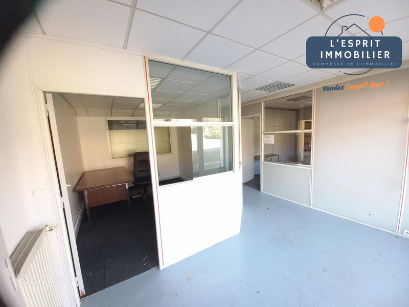 Bureau - 246 m² - 16 pièces