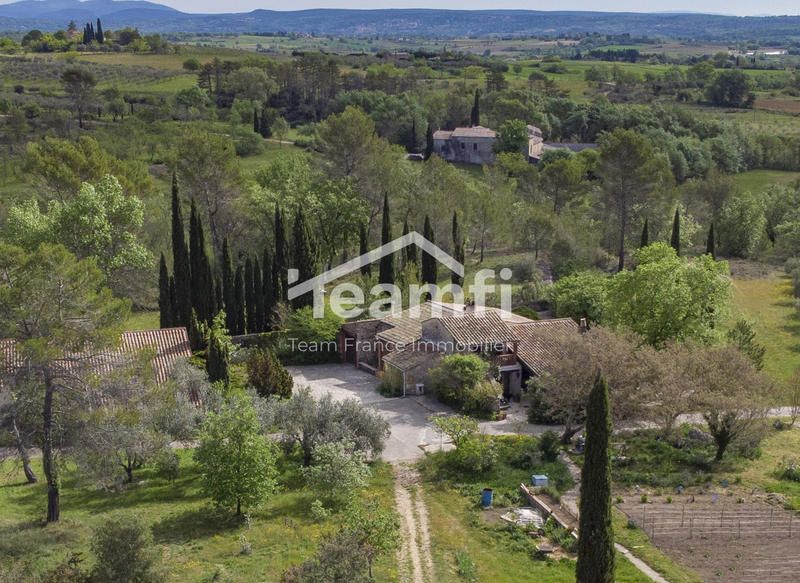 Mas - 256 m² - 10 pièces