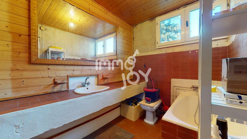 Maison - 185 m² - 7 pièces