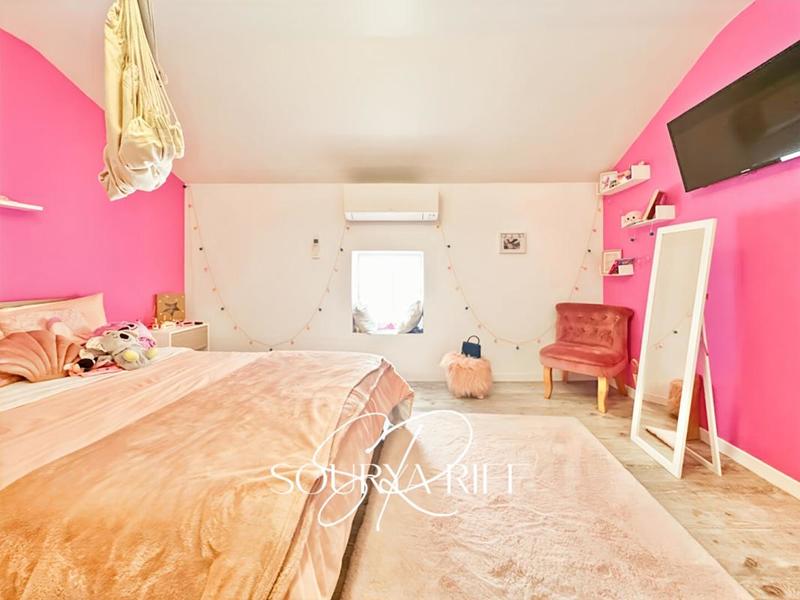 Maison - 200 m² - 7 pièces