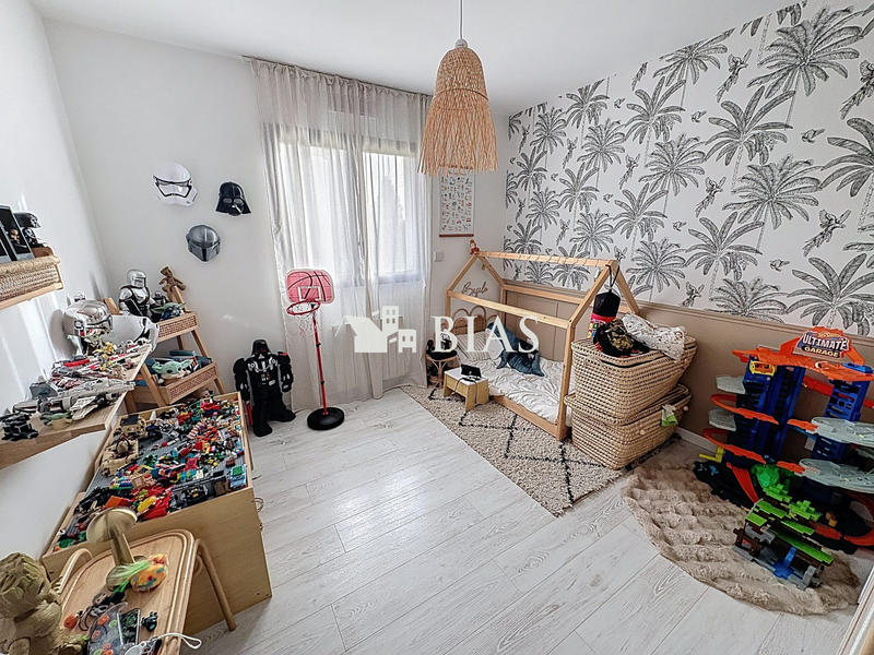 Maison - 104 m² - 4 pièces