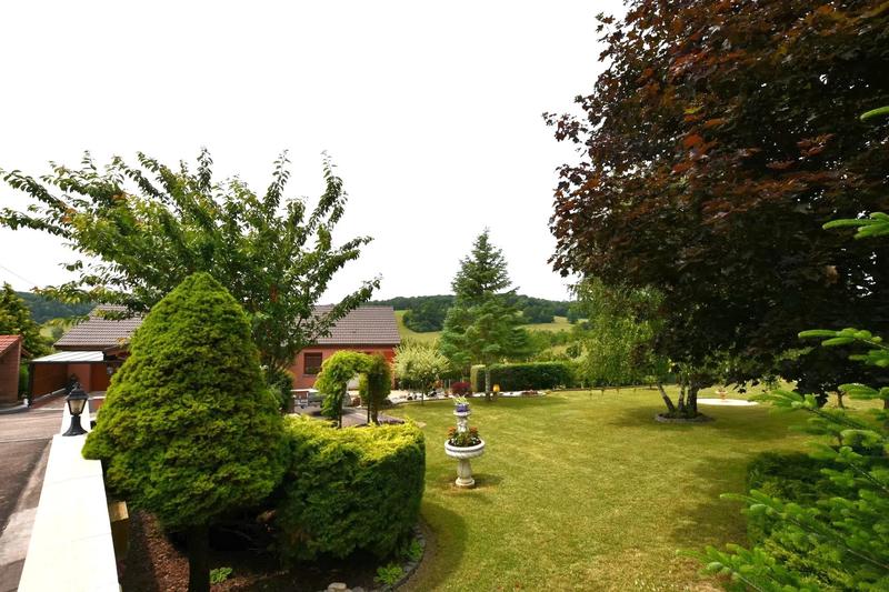 Maison - 183 m² - 10 pièces