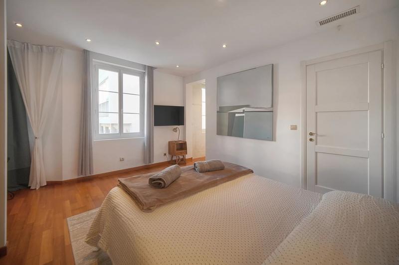 Appartement - 150 m² - 4 pièces